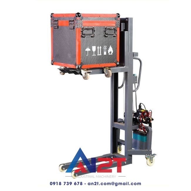 xe-nang-toi-dien-300kg-cao-1-6m-1